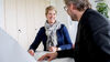 Arbeitgeber in Zusammenarbeit mit Angestellter